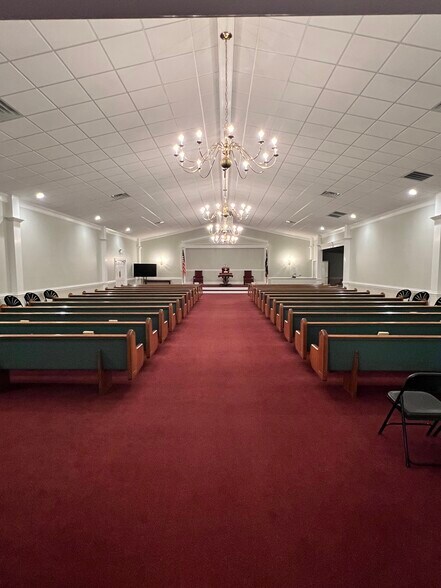 More Photos Of 313 N Main St, Simpsonville Freestanding For Sale