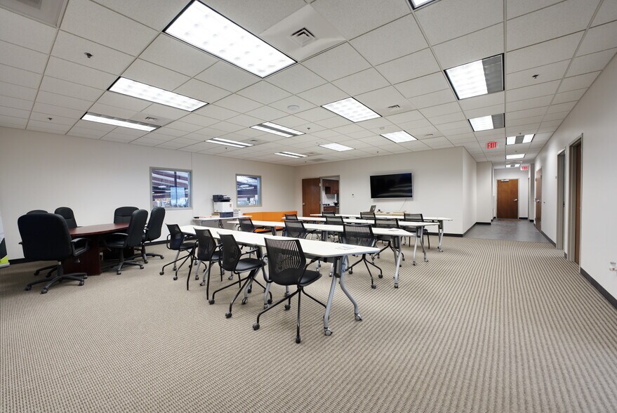 More Photos Of 12306 State Highway 191, Midland Warehouse For Lease