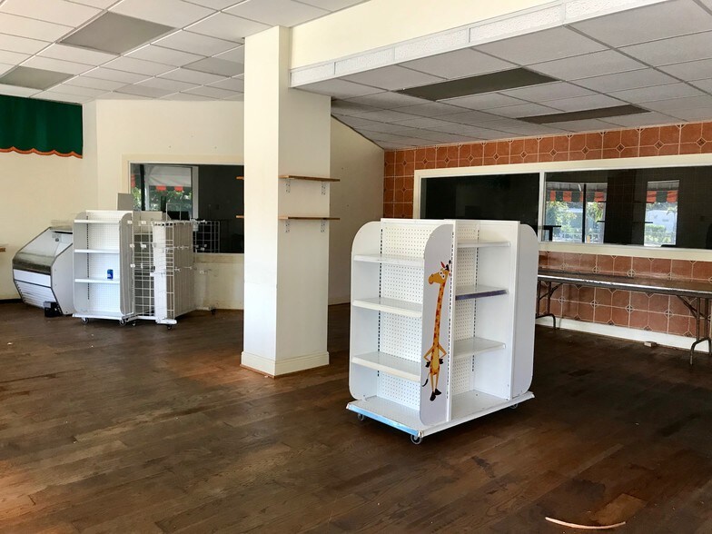 More Photos Of 6117 Lawrence Rd, Lake Worth Warehouse For Sale