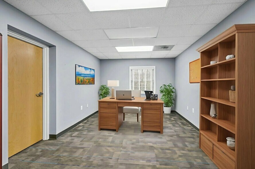 More Photos Of 47332 Thomas Rowe Ln, Lexington Park Office For Lease