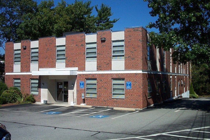 Primary Photo Of 281 Cambridge St, Burlington Medical For Lease