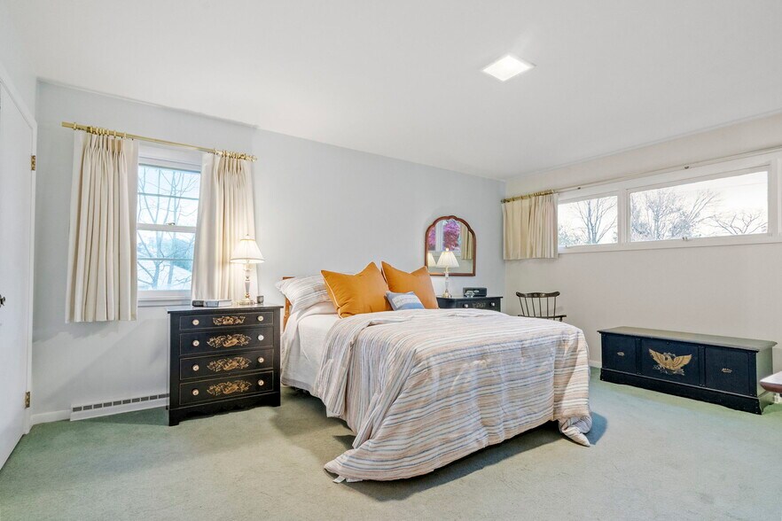 More Photos Of 6 Arbor Dr, Glens Falls Office For Sale