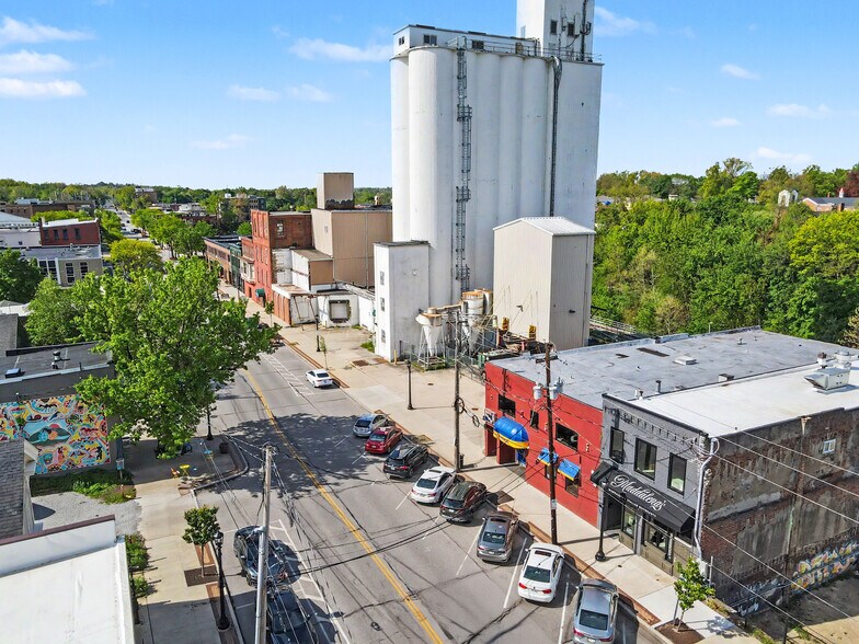 More Photos Of 244 N Water St, Kent Bar For Sale
