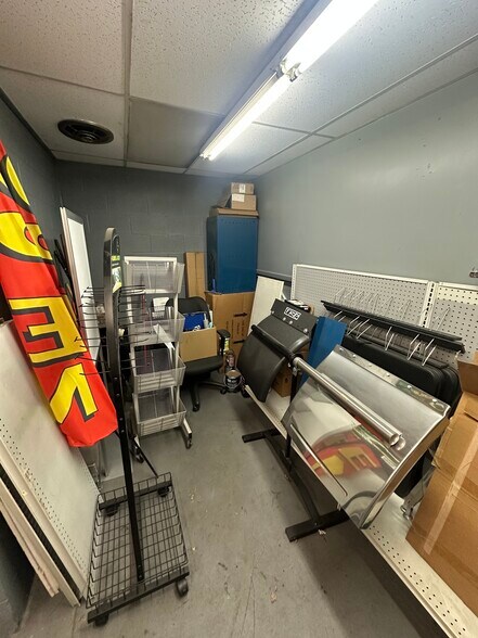 More Photos Of 5301 Crayton Ave, Cleveland Warehouse For Lease