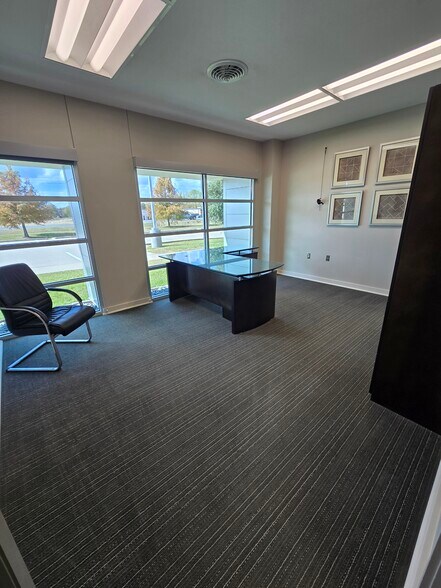 More Photos Of 5486 Airline Dr, Bossier City Office For Sale