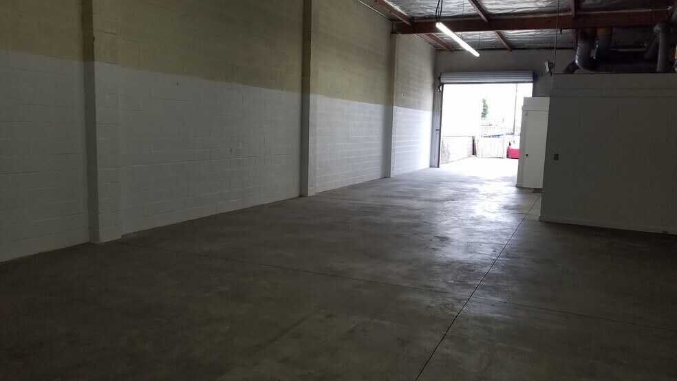 More Photos Of 11626-11632 Goldring Rd, Arcadia Warehouse For Lease