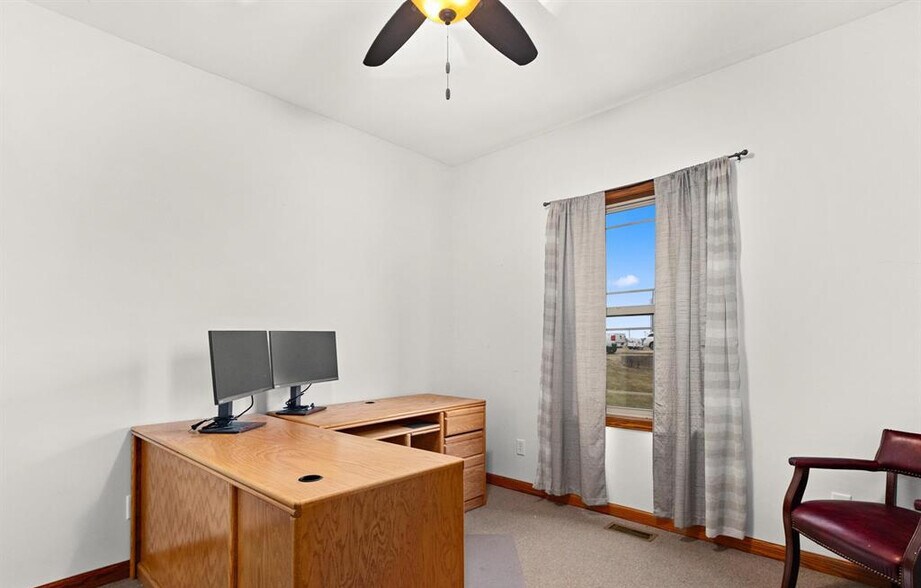 More Photos Of 614 State Route 116, Metamora Office For Lease