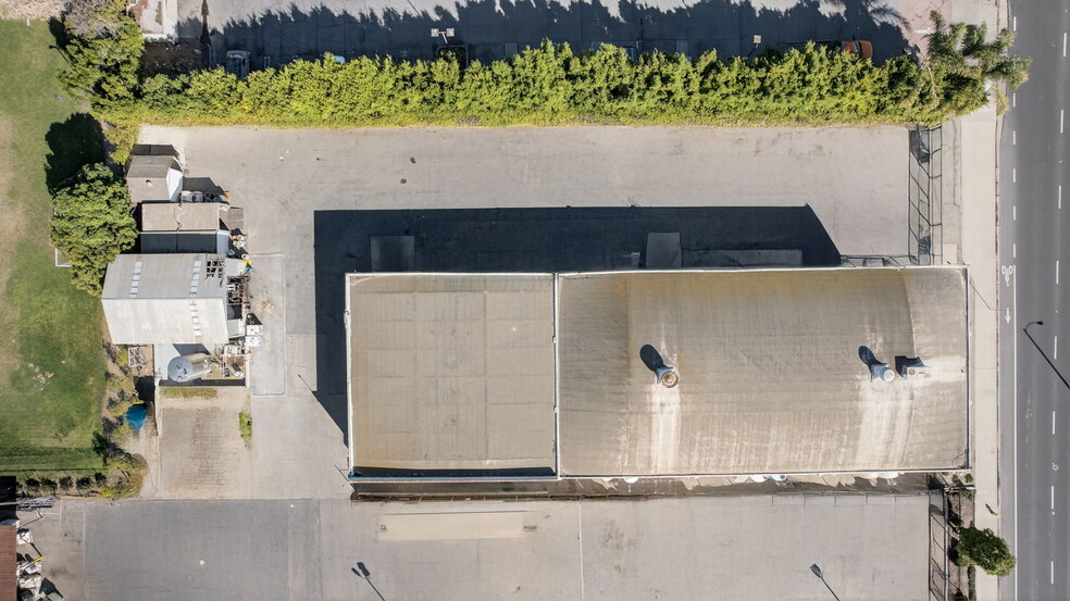 More Photos Of 635 S Rose Ave, Oxnard Warehouse For Sale