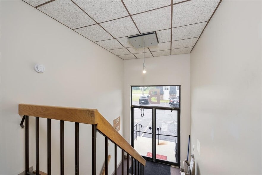 More Photos Of 932 French Rd, Cheektowaga Office For Sale