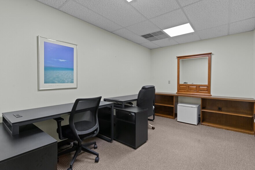 More Photos Of 1050 Main St, East Greenwich Office For Sale