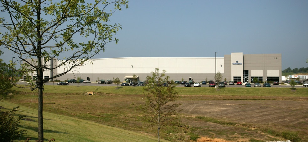 More Photos Of 710 Venture Dr, Southaven Warehouse For Lease