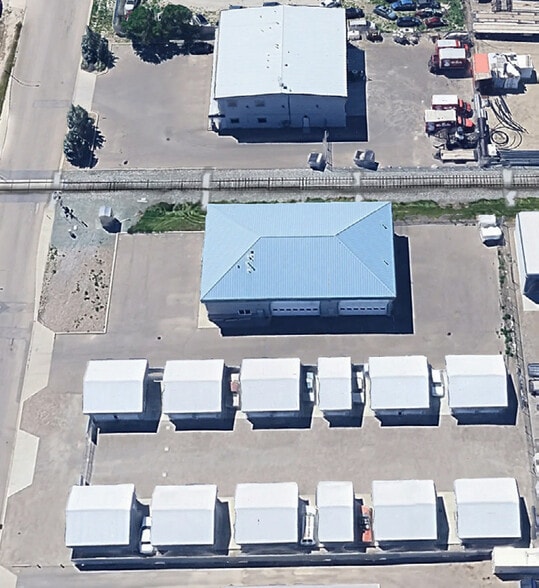 More Photos Of 3805 14 Av N, Lethbridge Warehouse For Lease