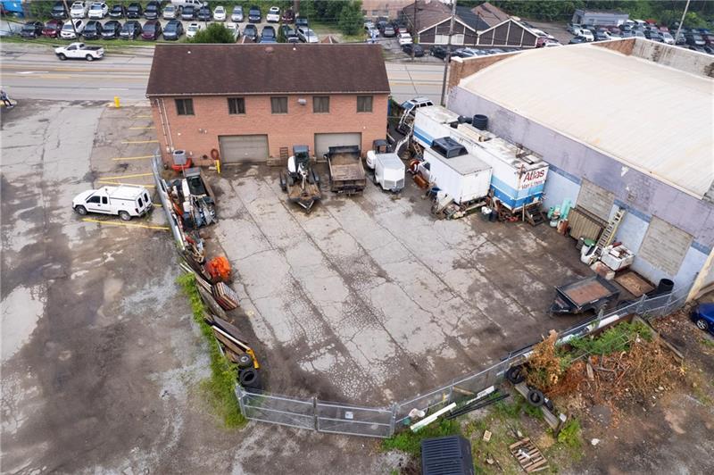More Photos Of 1641 Saw Mill Run Blvd, Pittsburgh Light Manufacturing For Sale