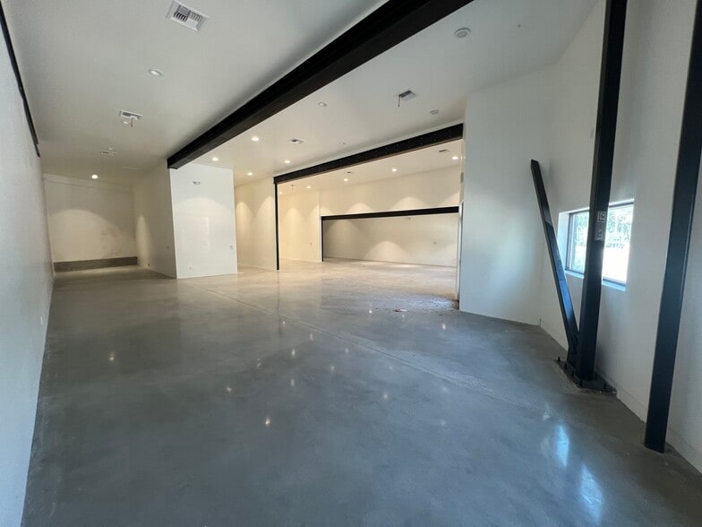 More Photos Of 5235-45 Lankershim Blvd, North Hollywood General Retail For Lease