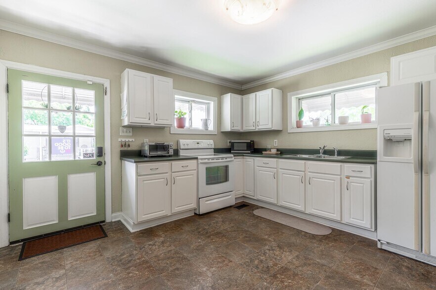 More Photos Of 5417 Ooltewah Ringgold Rd, Ooltewah General Retail For Lease