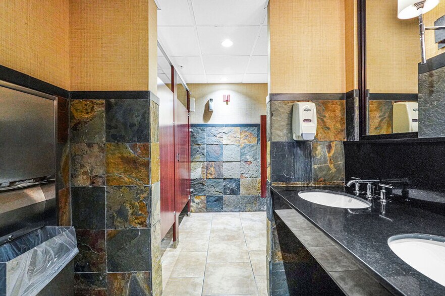 More Photos Of 1110 Brickell Ave, Miami Office For Sale