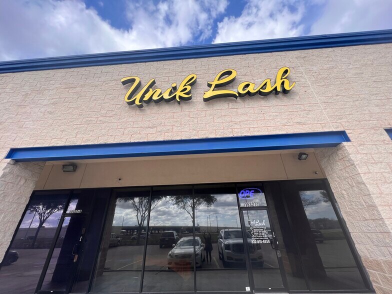 More Photos Of 15327 Gulf Fwy, Houston Unknown For Lease