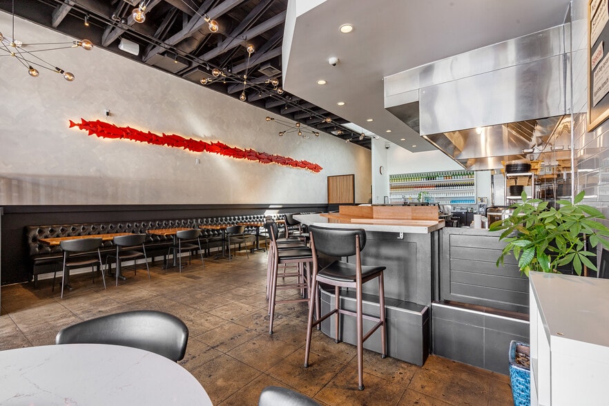 More Photos Of 2144-2146 Colorado Blvd, Los Angeles Restaurant For Sale