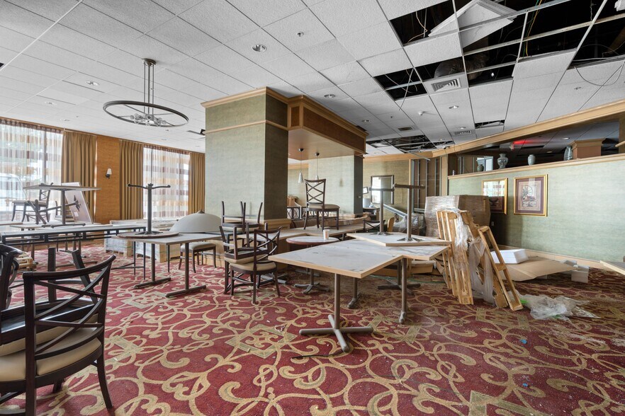 More Photos Of 50 Morgan St, Hartford Apartments For Sale