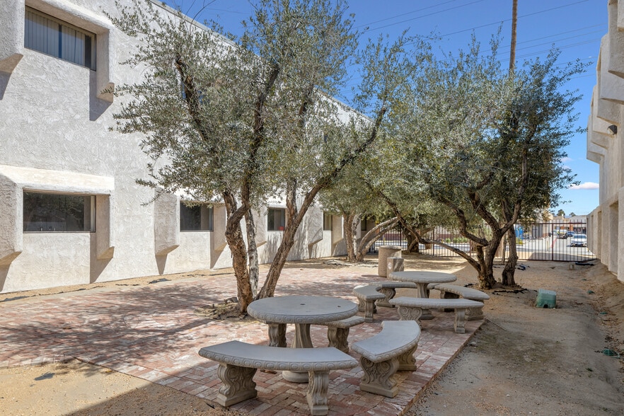 More Photos Of 45691 Monroe St, Indio Medical For Lease