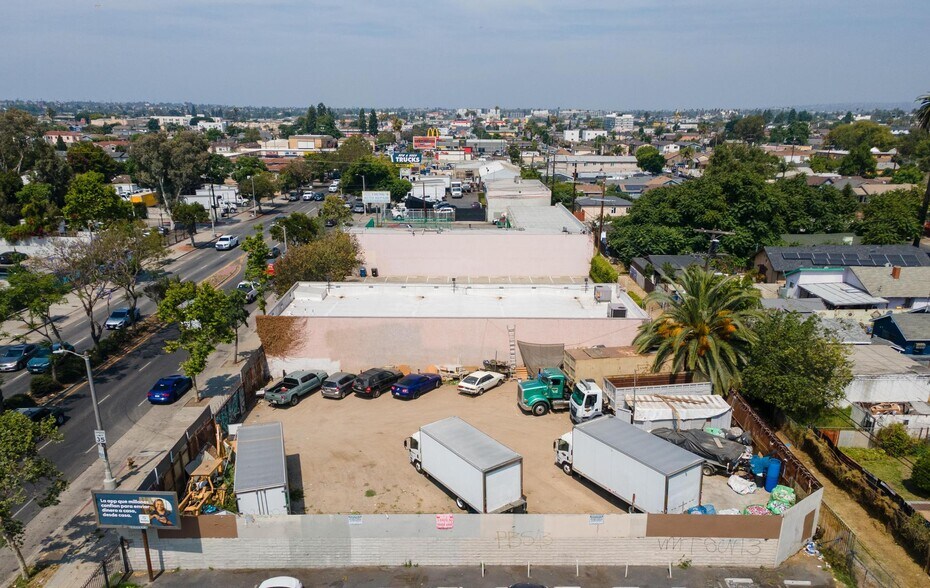 More Photos Of 235 E Manchester, Los Angeles Land For Sale