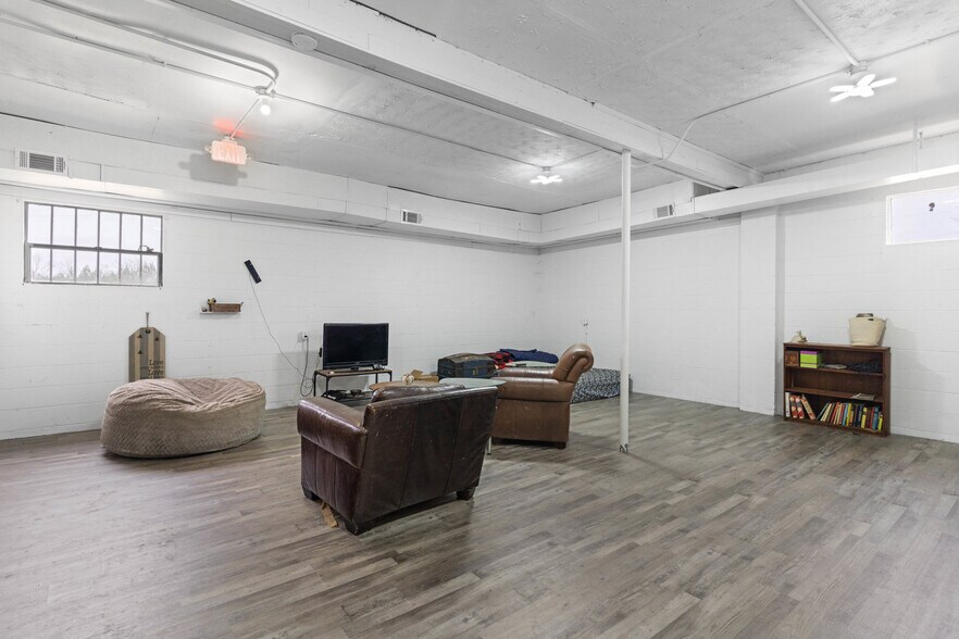 More Photos Of 3628 Brights Rd, Pittsville General Retail For Sale