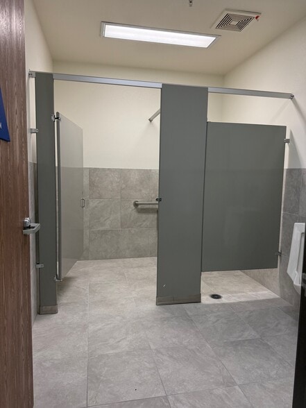 More Photos Of 4234 Green River Rd, Corona Medical For Lease