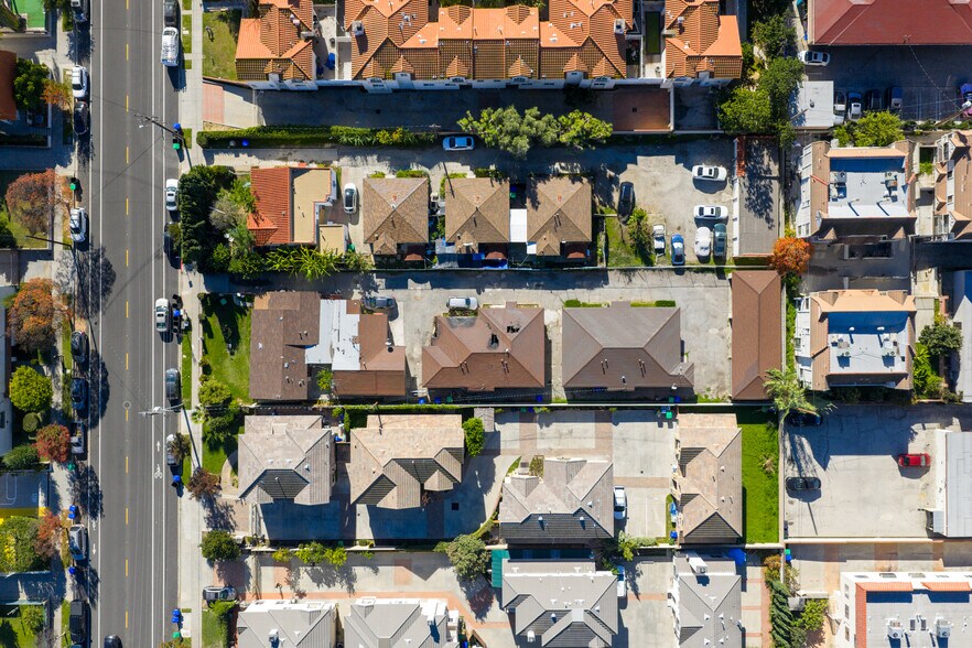 More Photos Of 215 N Alhambra Ave, Monterey Park Apartments For Sale