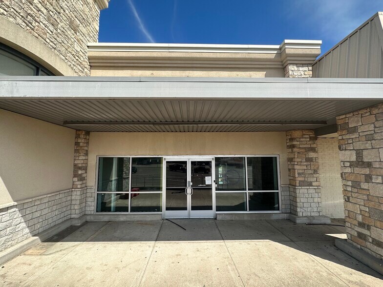 More Photos Of 1001 E Milam St, Mexia Storefront For Lease