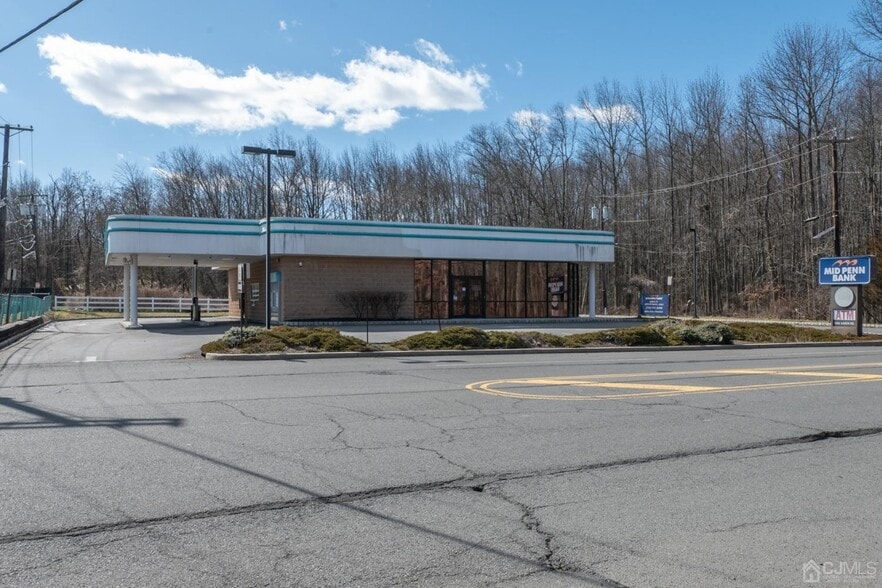 More Photos Of 1060 Aaron Rd, North Brunswick Bank For Sale