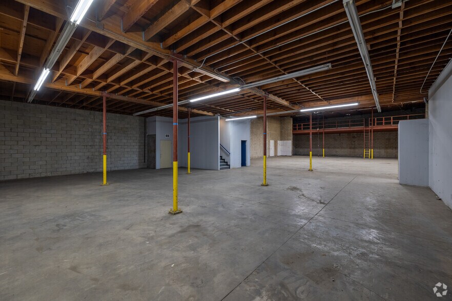 More Photos Of 314 N Wilmington Blvd & 915 W C St, Wilmington Industrial For Lease