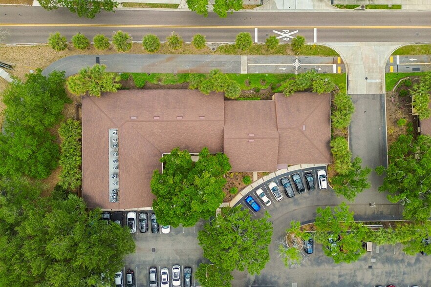 More Photos Of 611 Druid Rd E, Clearwater Medical For Sale