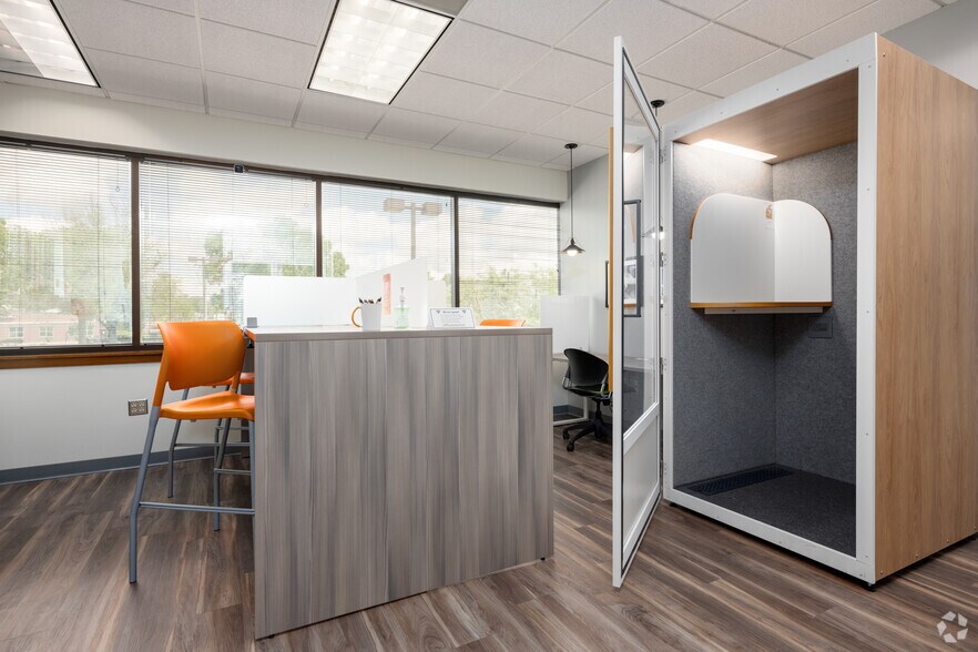 More Photos Of 806 Green Valley Rd, Greensboro Office Residential For Lease