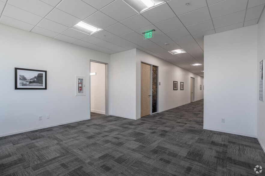 More Photos Of 12530 Hesperia Rd, Victorville Unknown For Lease