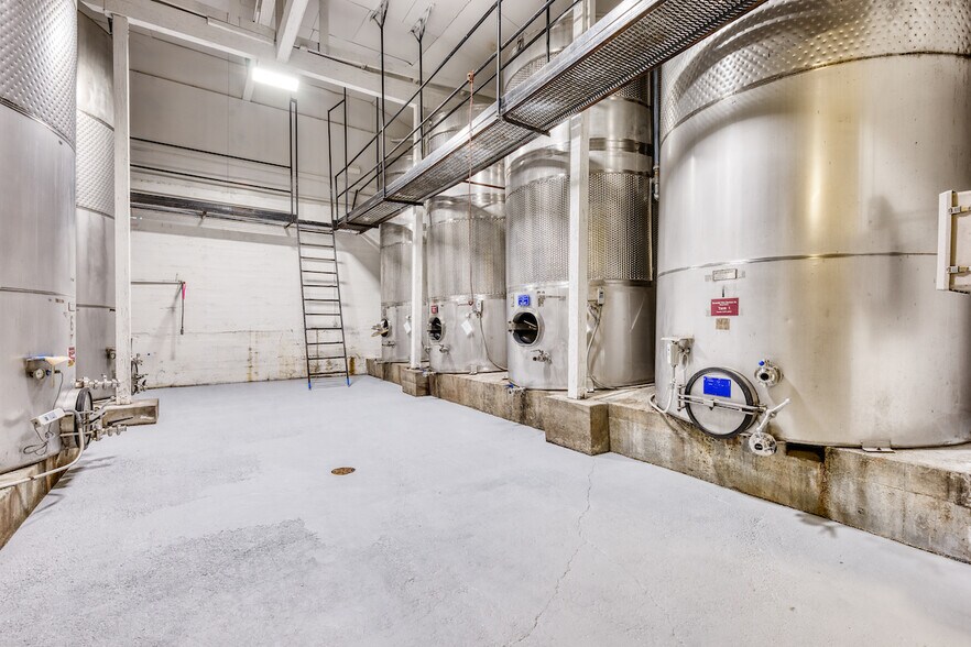 More Photos Of 155 Cherry Creek Rd, Cloverdale Winery Vineyard For Sale