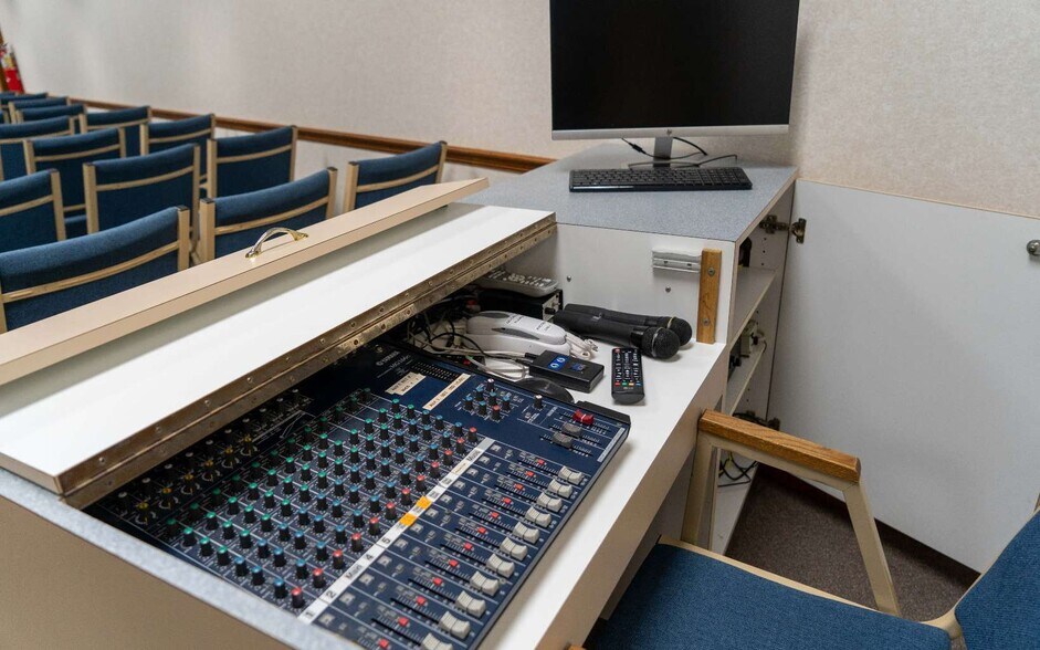 More Photos Of 4468 US Highway 129, Live Oak Religious Facility For Sale