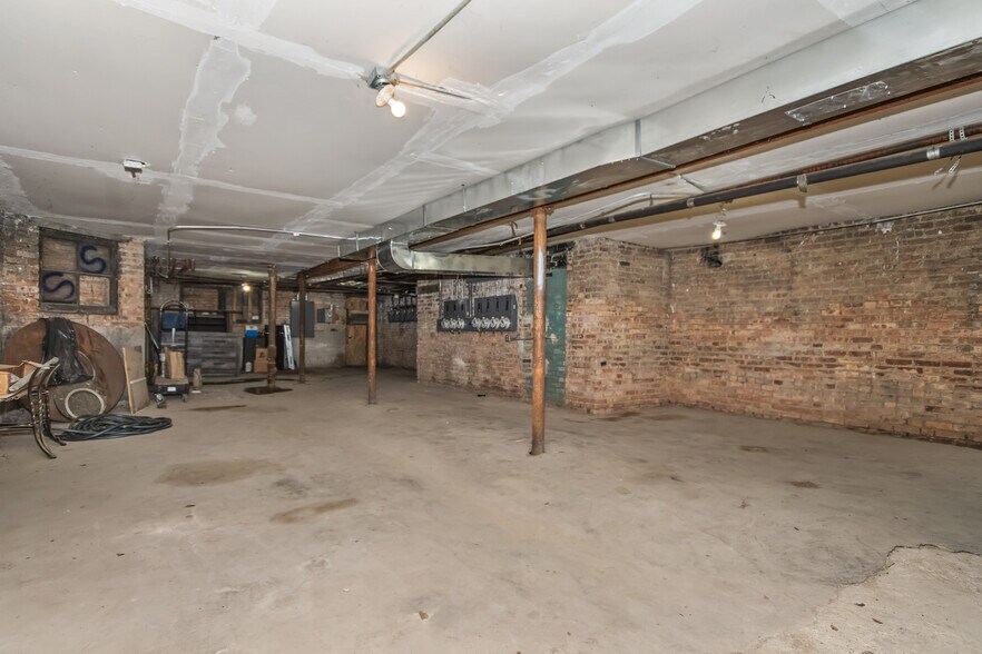 More Photos Of 1509 E 69th Pl, Chicago Apartments For Sale