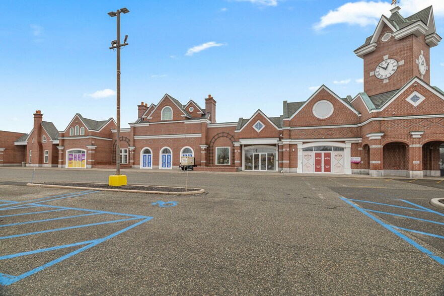 More Photos Of 1-170 Spring Valley Market Pl, Spring Valley Unknown For Sale