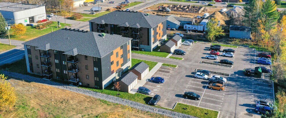 More Photos Of 20 Rue Saint-Isidore, Saint-charles-borromee Apartments For Sale