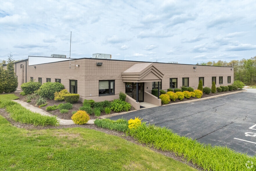 Primary Photo Of 27 Wellington Rd, Lincoln Office For Lease