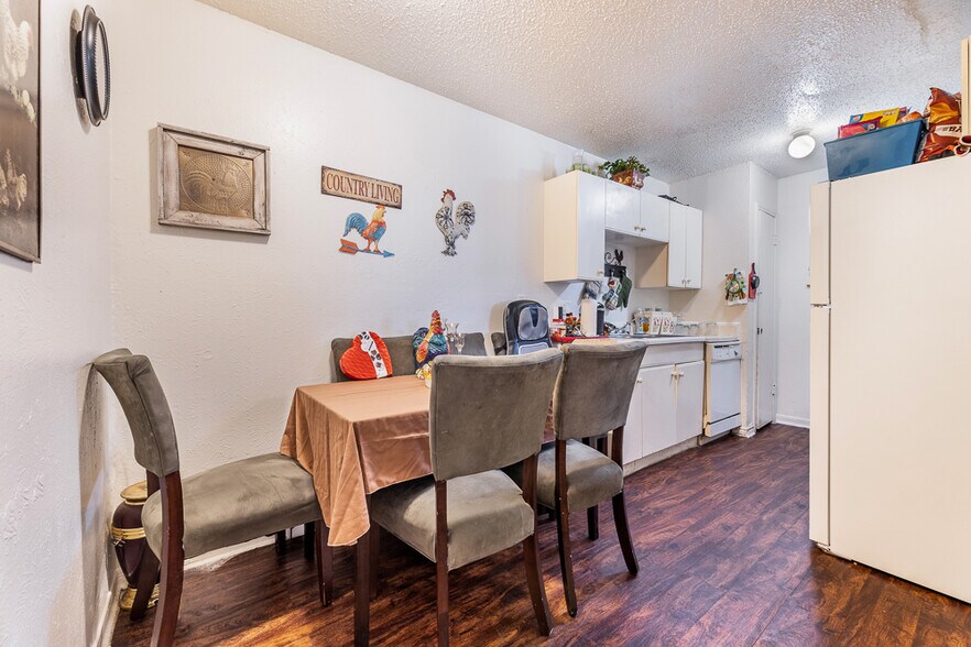 More Photos Of 2912 N Beaton St, Corsicana Apartments For Sale