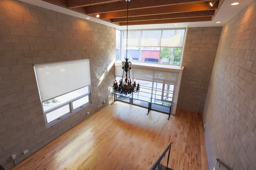 More Photos Of 6615-6621 Melrose Ave, Los Angeles Loft Creative Space For Sale