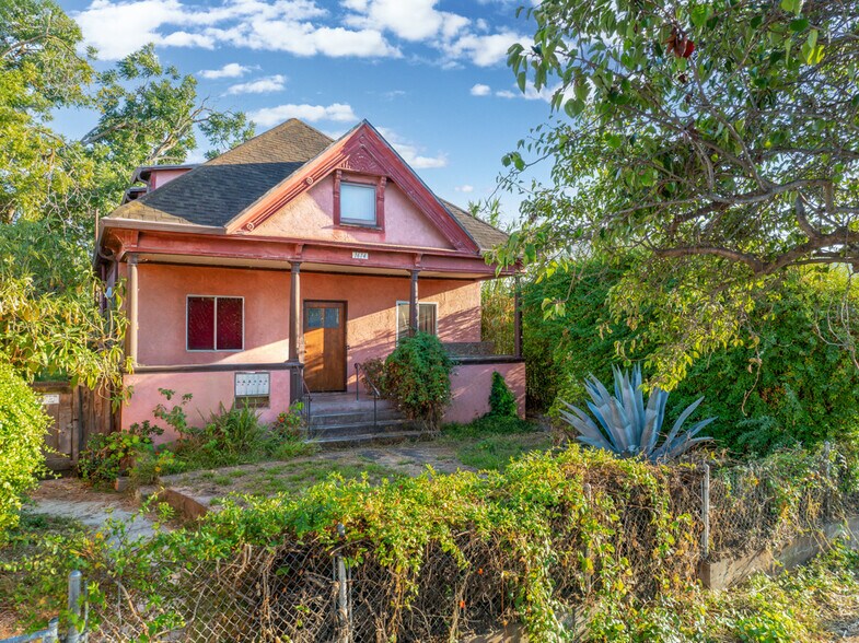 More Photos Of 1614 Russell St, Berkeley Apartments For Sale