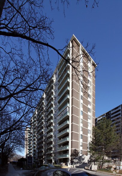 More Photos Of 99 Howard St, Toronto Apartments For Lease