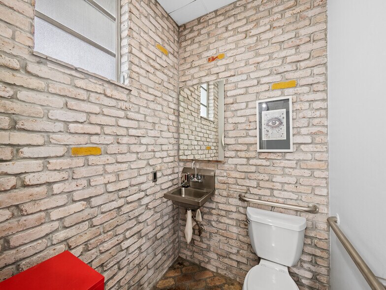 More Photos Of 1602 Cordova Rd, Fort Lauderdale Storefront Retail Office For Lease