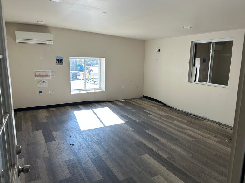 More Photos Of 3002 Arizona Ave, Norfolk Warehouse For Lease