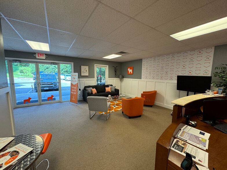 More Photos Of 1516 N Shenandoah Ave, Front Royal Medical For Lease