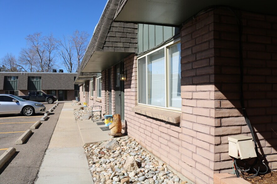 More Photos Of 333 23rd Ave, Longmont Apartments For Sale