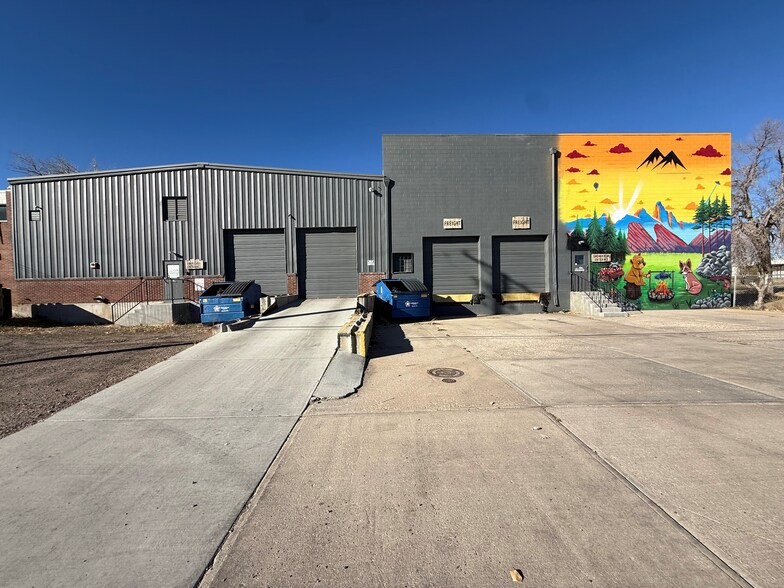 Primary Photo Of 1315 Lamar St, Lakewood Warehouse For Sale
