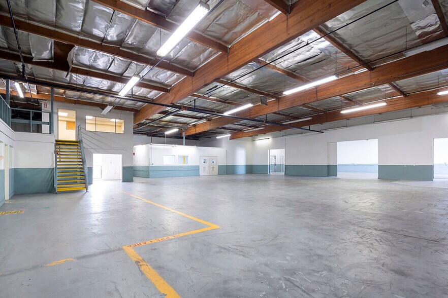 More Photos Of 2205-2215 W El Segundo Blvd, Hawthorne Warehouse For Lease